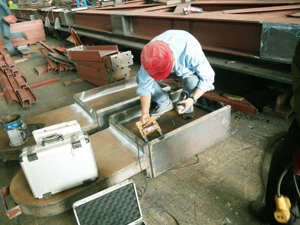 鋼結(jié)構(gòu)焊縫磁粉檢測